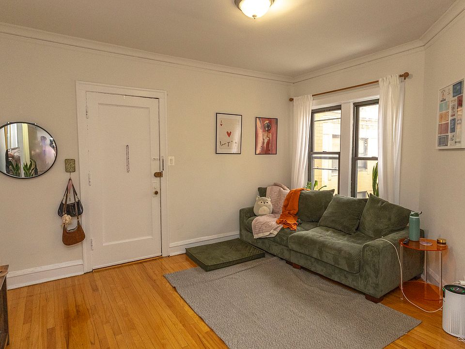 1st image of 3923 N Pine Grove Ave APT 3N