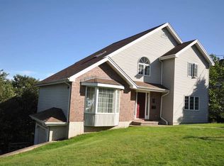 22 Bridgeview Dr, Halifax, NS B3P2M4