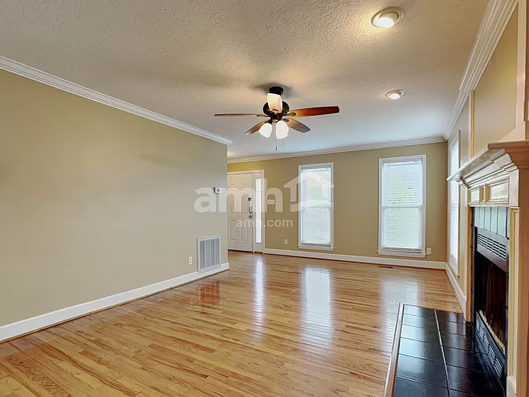 5009 Alpha Terrace Ln — Photo 11