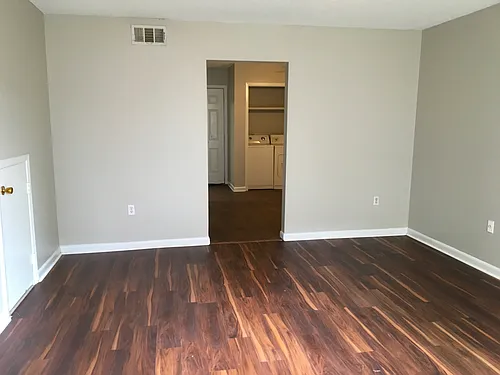 2612 McLelland St Photo 1