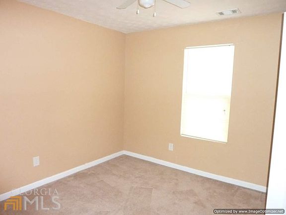 4th image of 2095 Uptown Sq