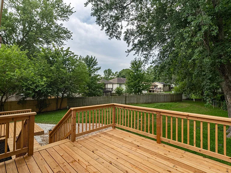 6490 N Delta Ave — Photo 33