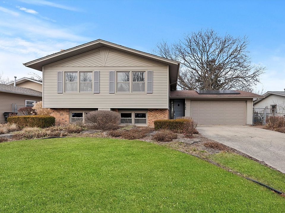 1st image of 6340 Forestview Dr