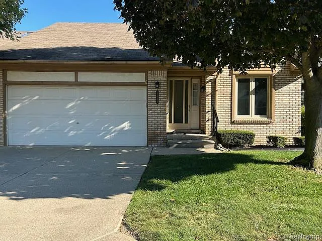 35949 Fierimonte Dr photo 1