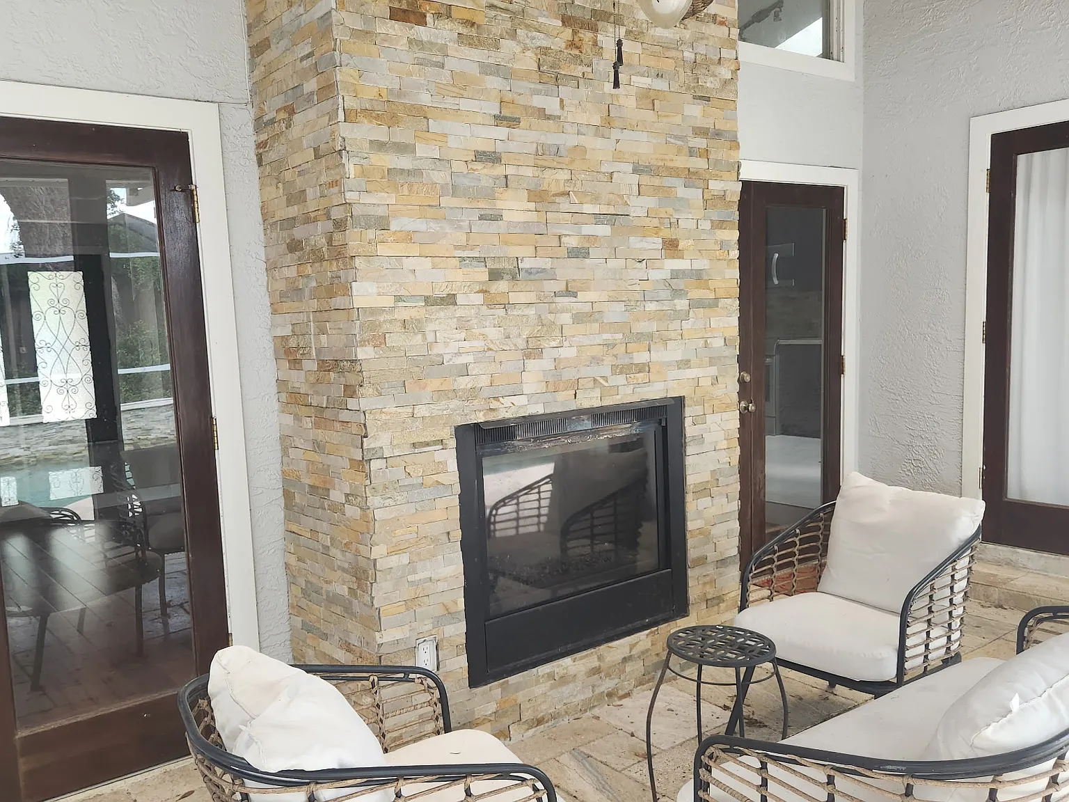 3 bed, 2250 sqft, $3,200 — Photo 4