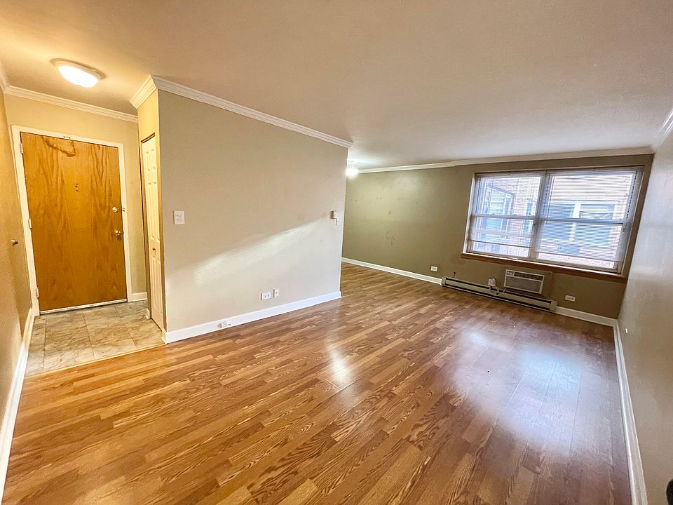 1st image of 5920 N Kenmore Ave APT 409