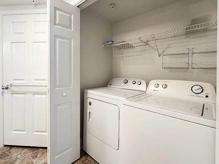 202 E South St #3044 — Photo 10