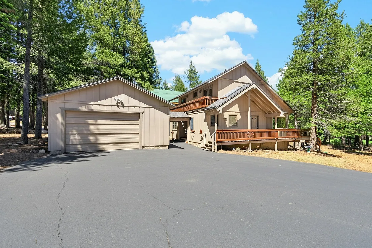 3 bed, 1384 sqft, $5,200 — Photo 3