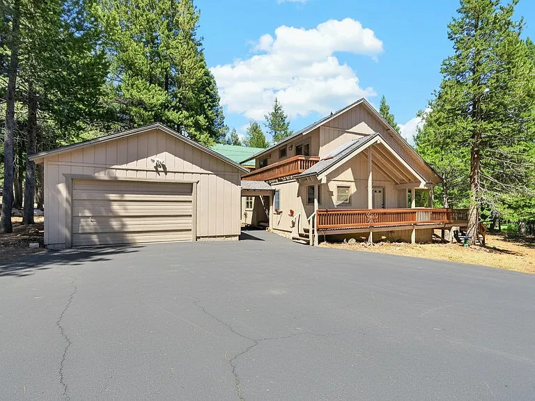 11583 Norse Ave — Photo 3