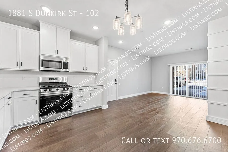 No Stairs! Main Level 2 Bed 2 Bath Condo near Buckley! Detached garage included! — Photo 3