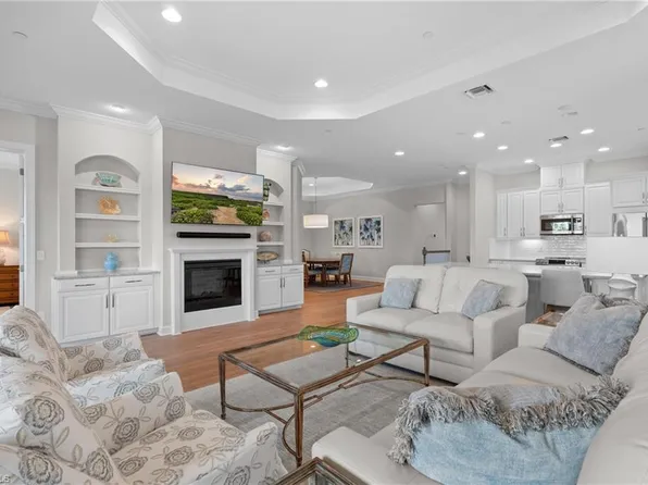 9657 Montelanico LOOP #201, NAPLES, FL 34119