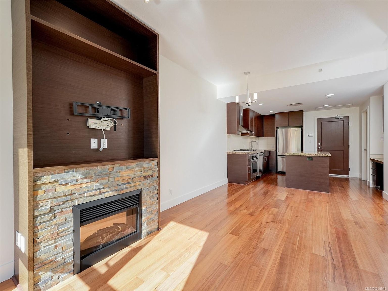 1400 Lynburne Pl #218