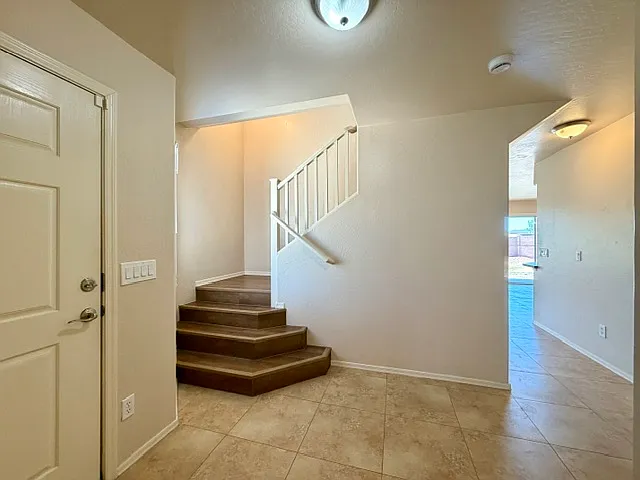 11624 N 151st Ln — Photo 2