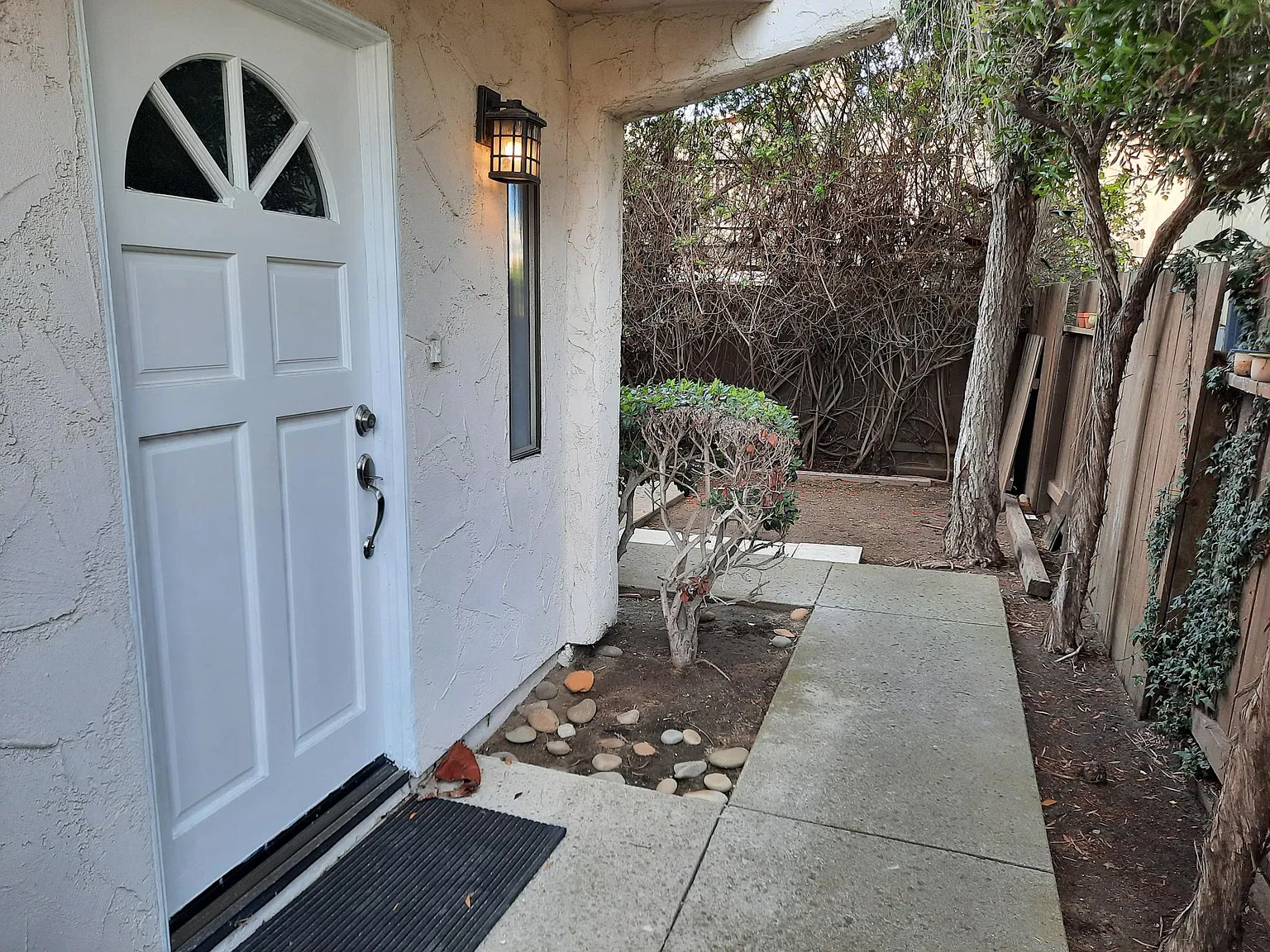 Pierpont Blvd, Ventura — Photo 4