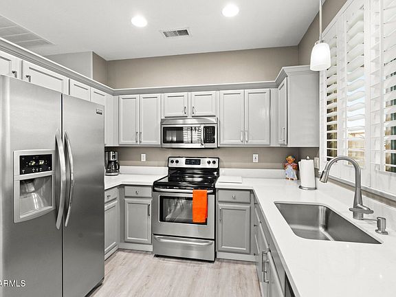 3rd image of 15519 W CORAL POINTE Drive