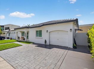 15728 SW 69th Ln, Miami, FL 33193