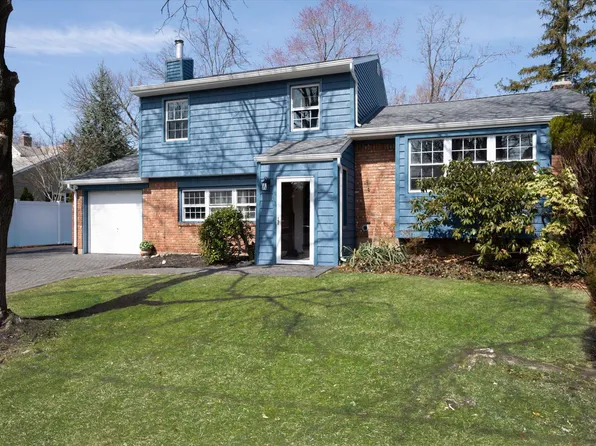 5 Duke Place, Glen Cove, NY 11542