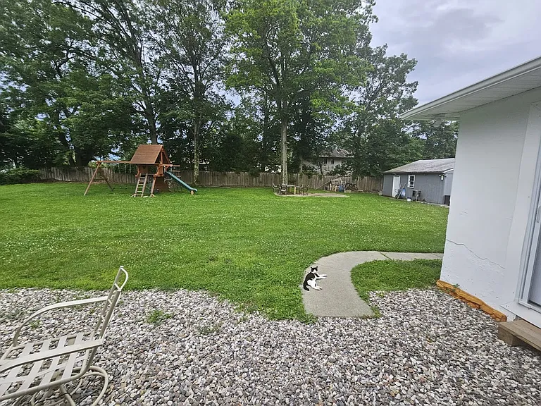 127 Highland Ave — Photo 12