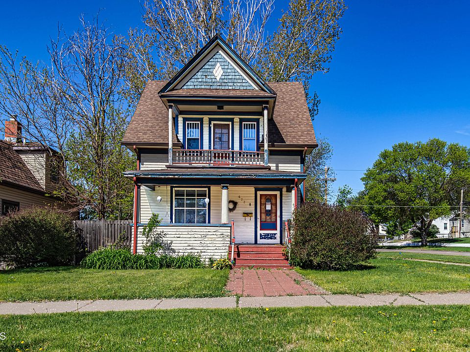 1st image of 422 N 12th St