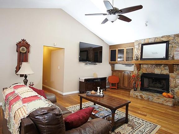 3rd image of 4521 Mohican Trl