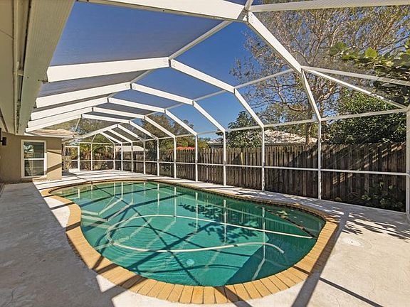 3rd image of 3407 Pembrook Dr