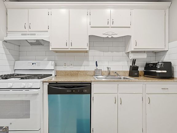 4th image of 1445 Springleaf Cir SE