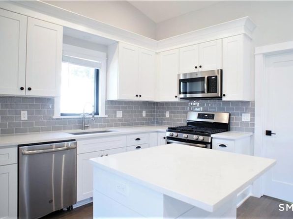 26 Loundsbury Ave #2