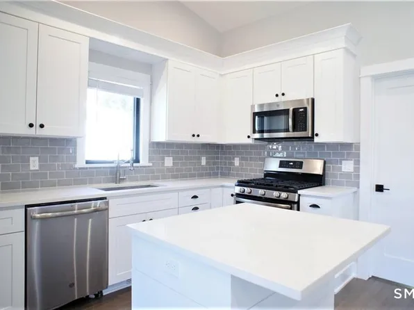 26 Loundsbury Ave #2, Norwalk, CT 06851