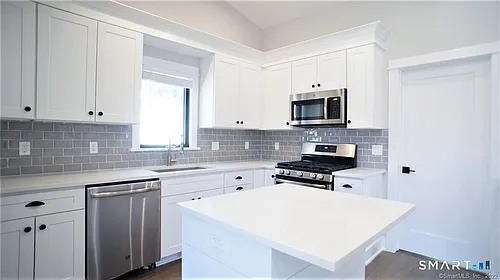 26 Loundsbury Ave #2 Photo 1