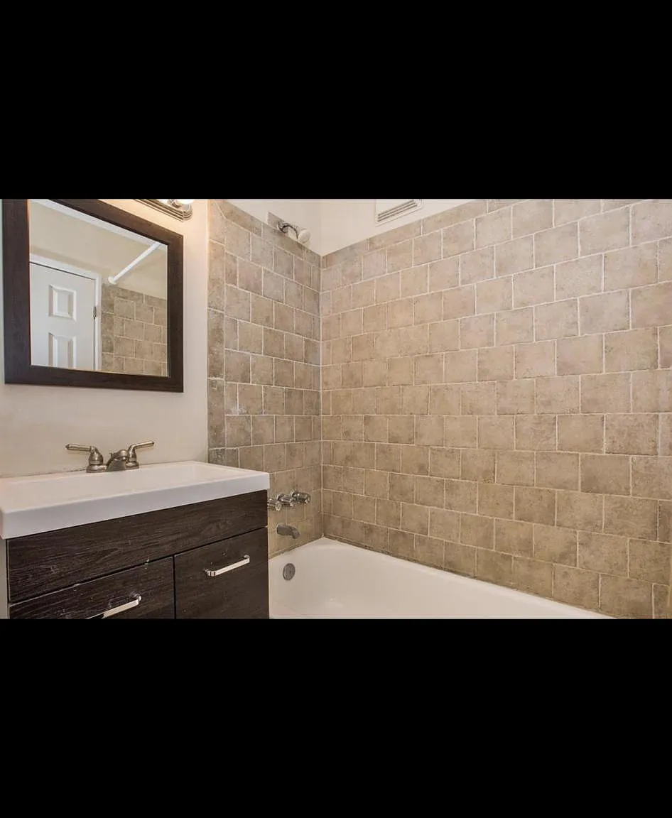 60 Sycamore Rd — Photo 1