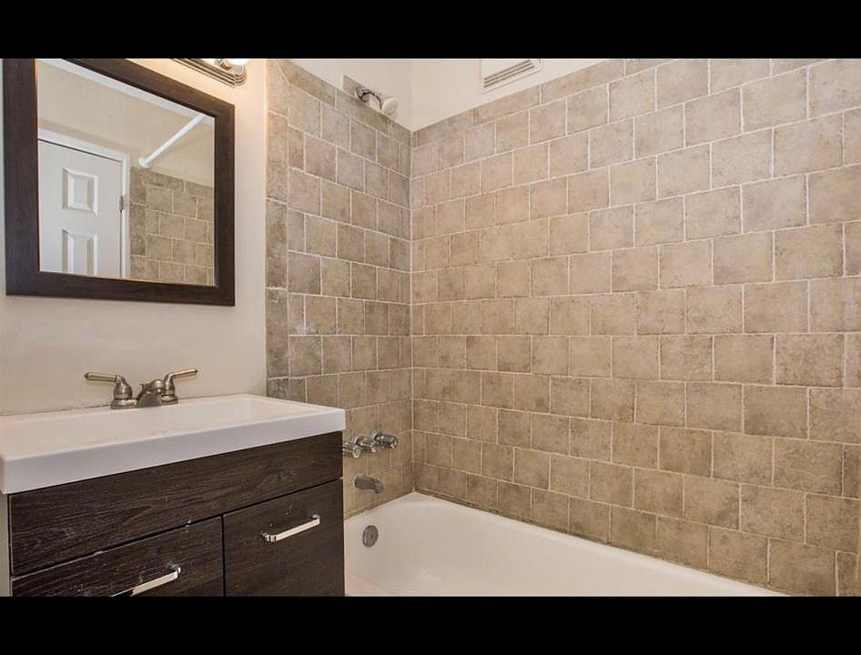 1st image of 60 Sycamore Rd #2
