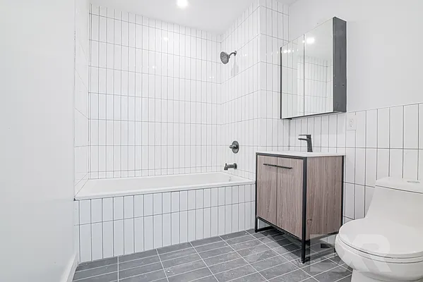 Rented by EXR | media 4