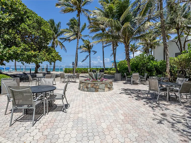 3001 S Ocean Dr #317 — Photo 31