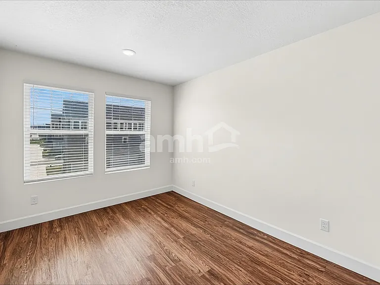 11078 S Trocadero Ave — Photo 15