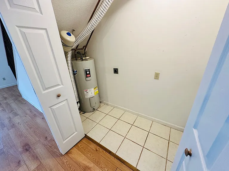 75 Majestic Dr — Photo 11