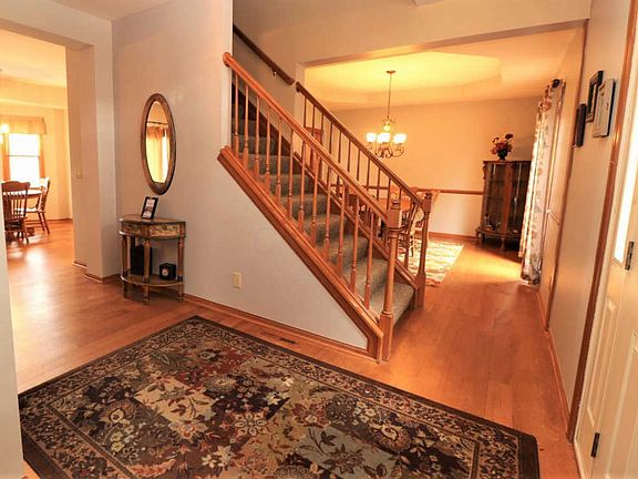 5th image of 809 Thorncrest Ct