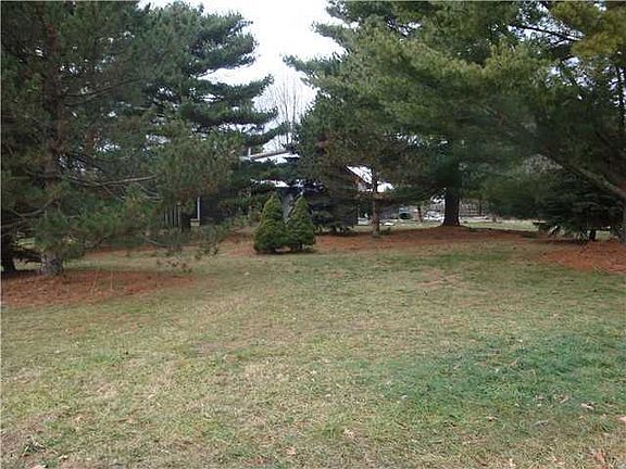 3rd image of 1325 Bloomwood Dr