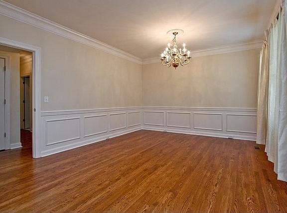 Formal Dining Room. Crown Molding/Wainscoating