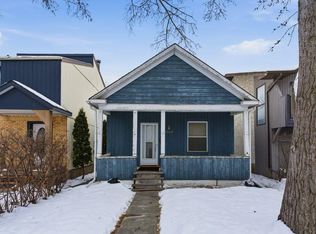 1517 N 19th Ave NW, Calgary, AB T2M 1A9