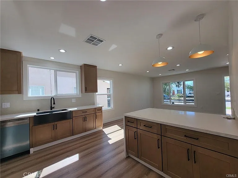 3140 Golden Ave — Photo 7