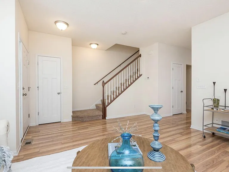 10009 Gentian Dr — Photo 6