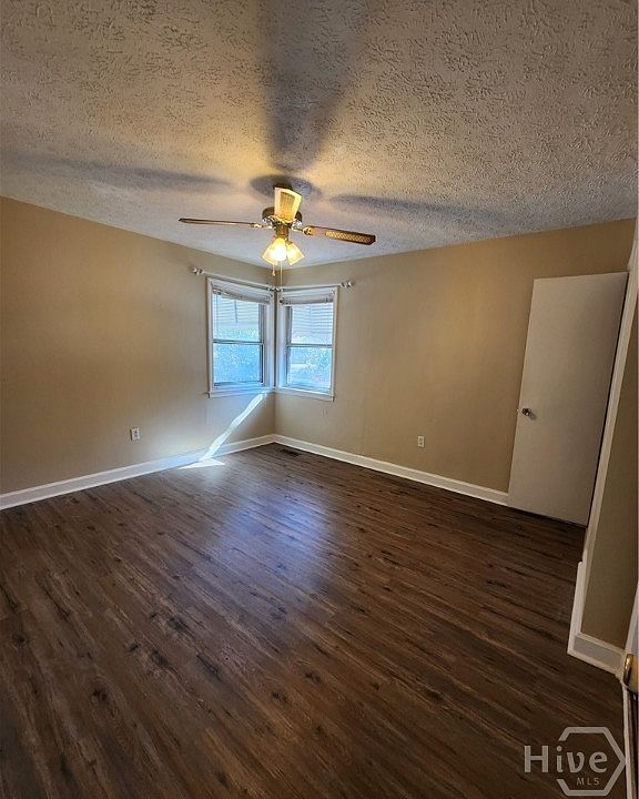 2nd image of 2106 S Fernwood Dr