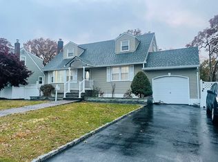167A Jerusalem Ave, Massapequa, NY 11758