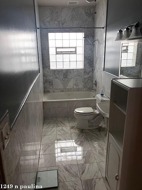 1st image of 1249 N Paulina St #214
