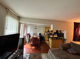 231 Half Moon Cir #231, Aurora, IL 60504