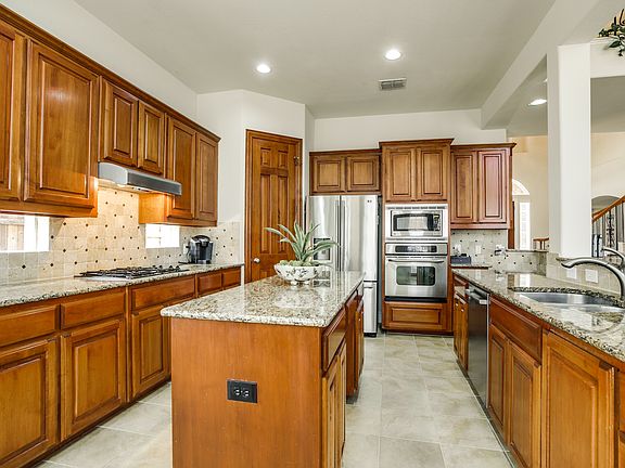 5th image of 4307 Millington Dr