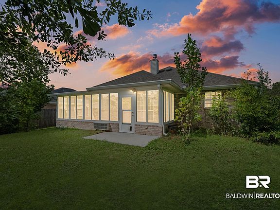 4th image of 8218 Edgewood Dr