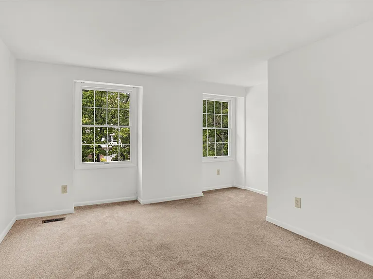 634 Bay Green Dr — Photo 21