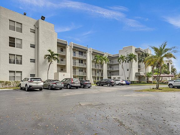 2nd image of 9340 Lagoon Place #209