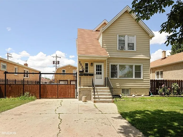 2530 N Neva Ave #1 — Photo 5